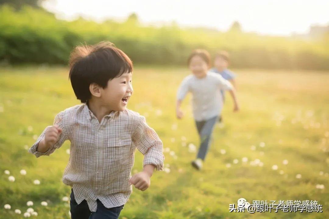 感统训练单腿椅_感统课独脚凳的目的_感统训练单脚站立
