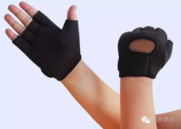 如何选择合适的健身手套_健身需要带手套吗_健身手套的重要性
