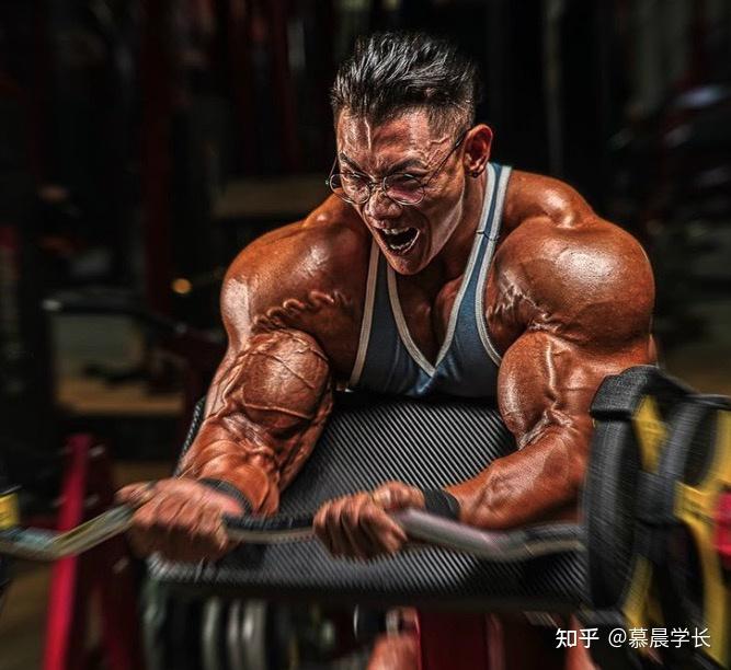 健身手套是否需要戴_健身手套的优缺点_健身手套紧点好吗