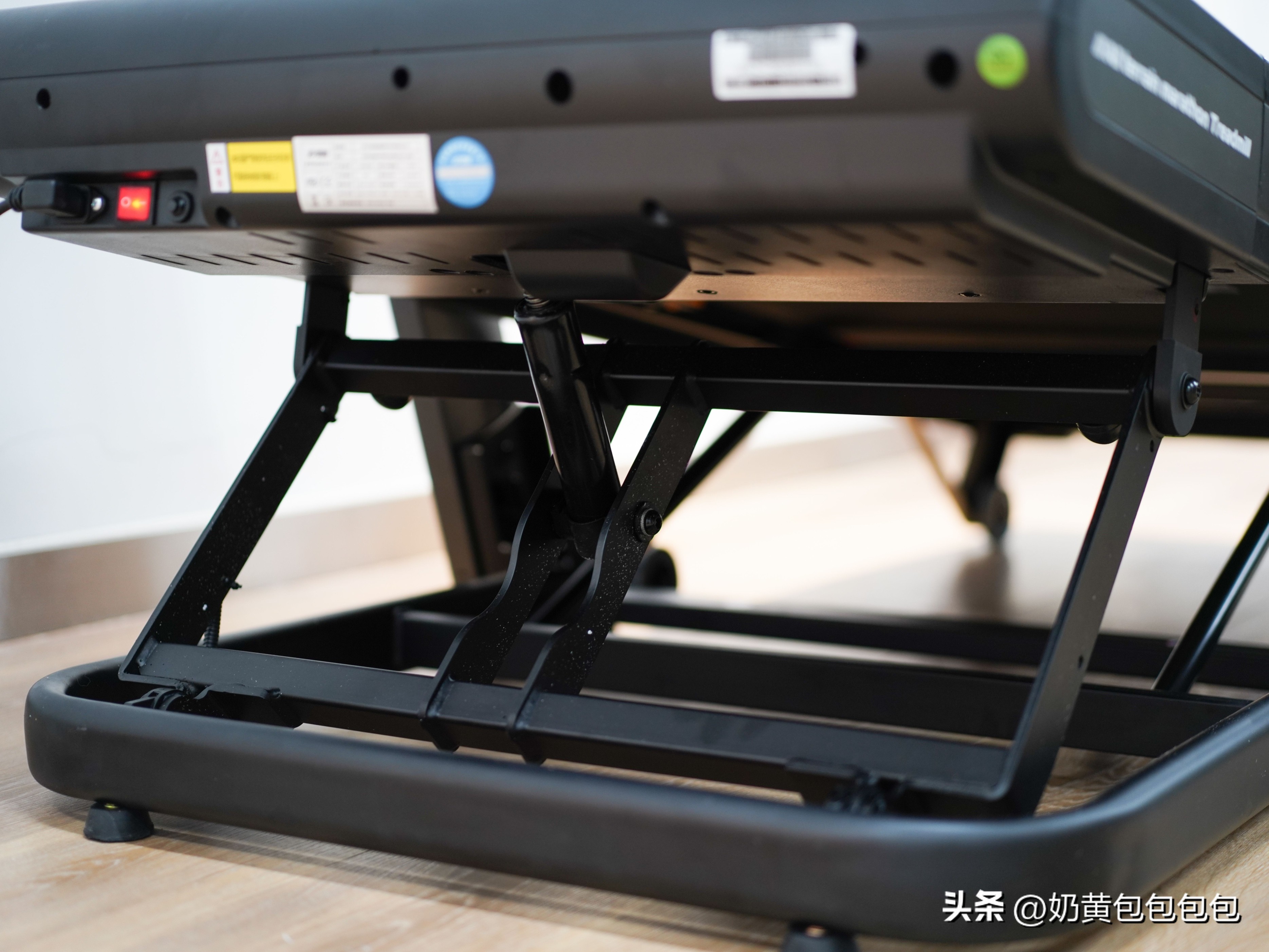 家用跑步机什么牌子的好_跑步机坡度调节_易跑M5Ultra测评