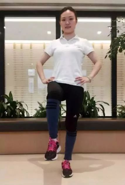 膝关节骨性关节炎发生机制_骨关节炎康复训练_股四头肌训练椅