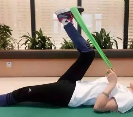 膝关节骨性关节炎发生机制_骨关节炎康复训练_股四头肌训练椅