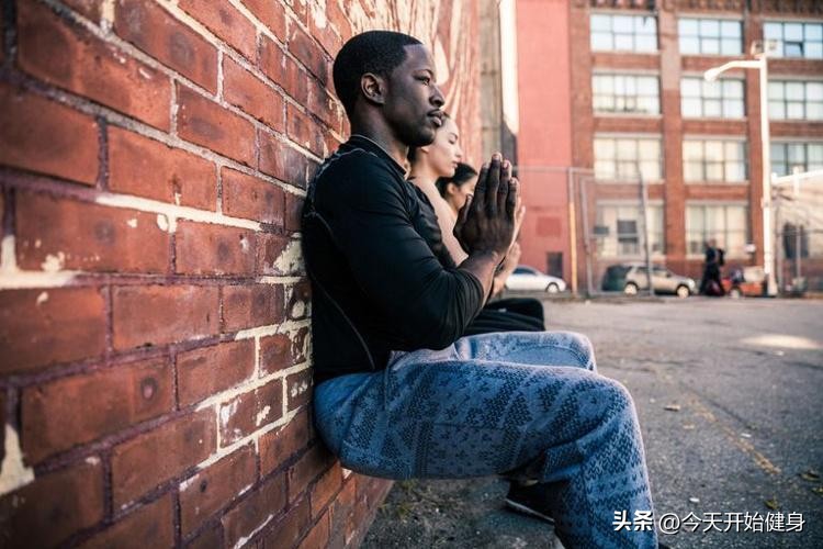 靠墙蹲_感统训练单腿椅_恶魔之椅燃脂塑形