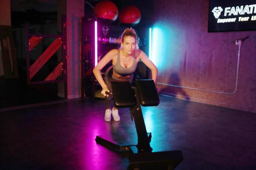 居家健身器材选择_健身行业发展历程_大飞鸟综合训练器