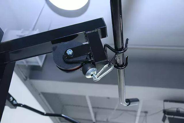 综合训练器评测_海德三人站健身器材_360度综合训练器