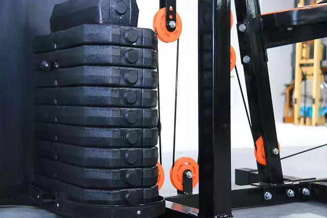 综合训练器评测_360度综合训练器_海德三人站健身器材