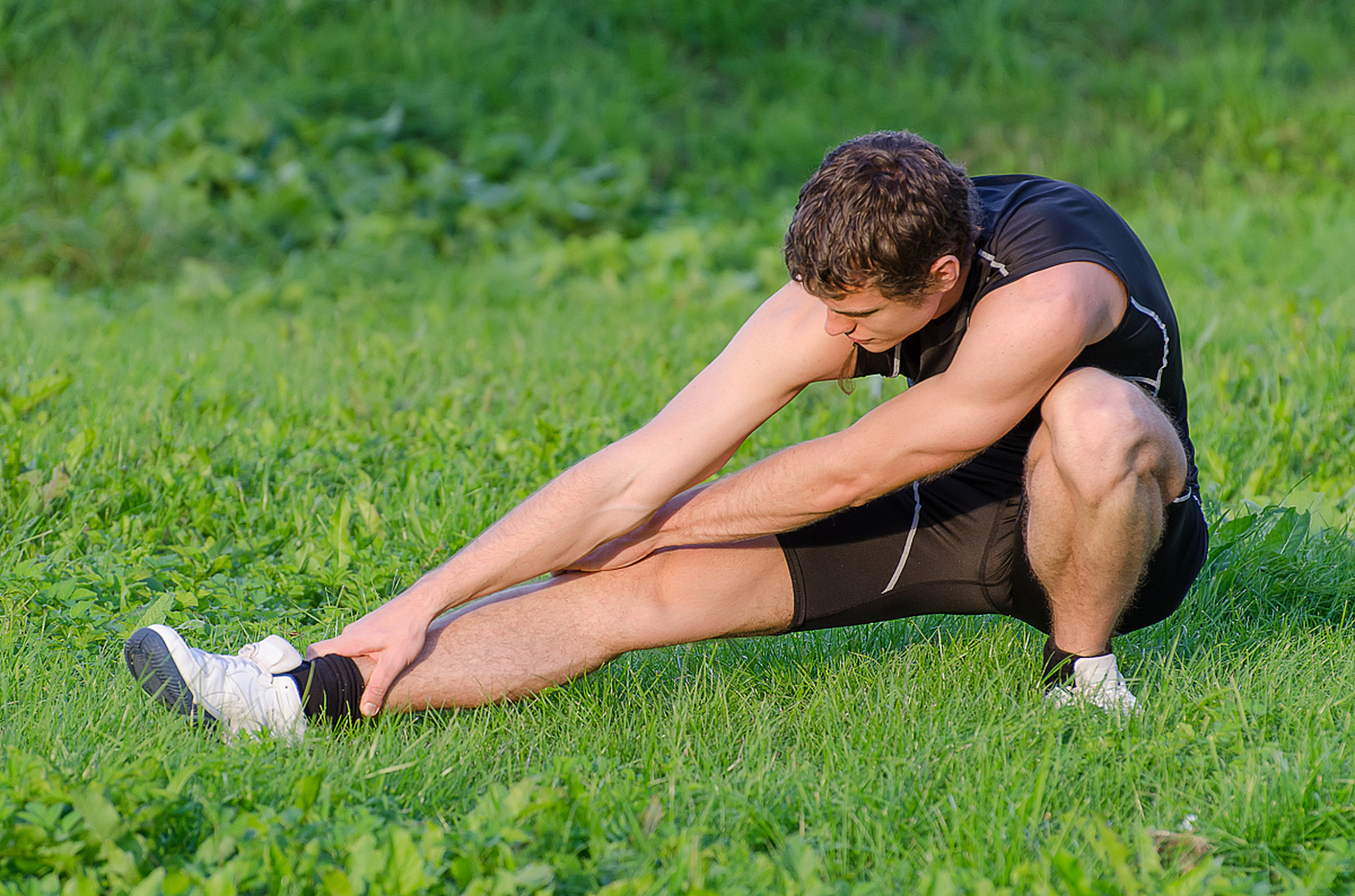 健美舞练视频初学者_运动后静态拉伸_运动前动态热身