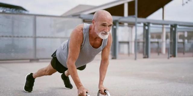 肌少症家庭锻炼_椅子站起锻炼方法_股四头肌训练椅