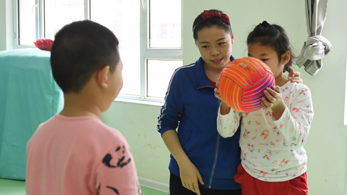 妖精漫画在线看漫画页面下拉式 动辄数万元，感统训练是“智商税”吗？