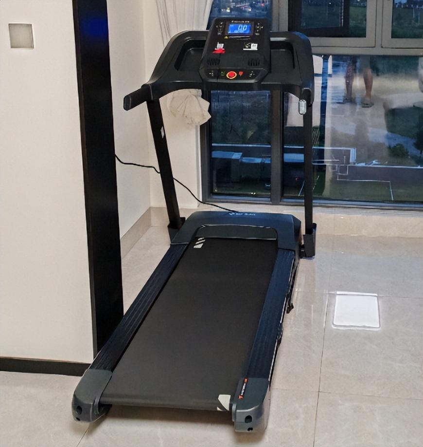 家用跑步机品牌排行榜2025_跑步机什么牌子质量好_易跑M5 Ultra评测