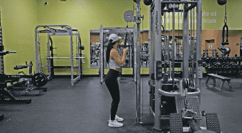 健身房器械种类_综合训练器 胸肌_有氧训练器械介绍