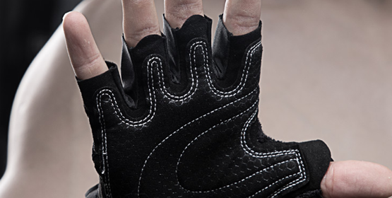 防滑保护性训练手套推荐_健身手套选购指南_耐克健身手套