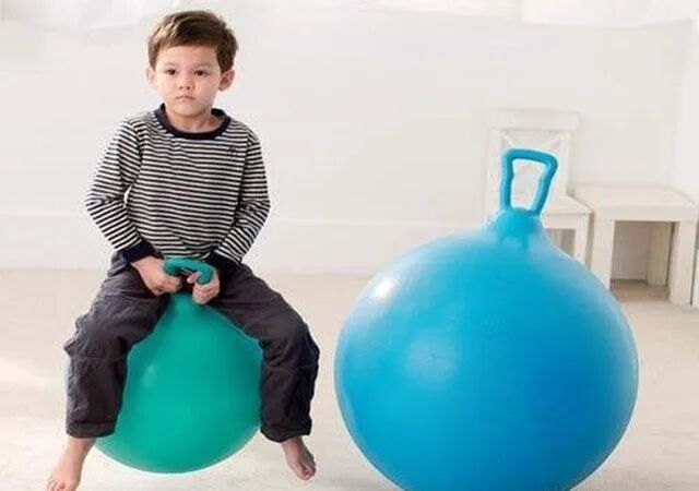 感统训练器材滑滑梯滑板趴_感统训练单腿椅_感统训练器材种类及作用