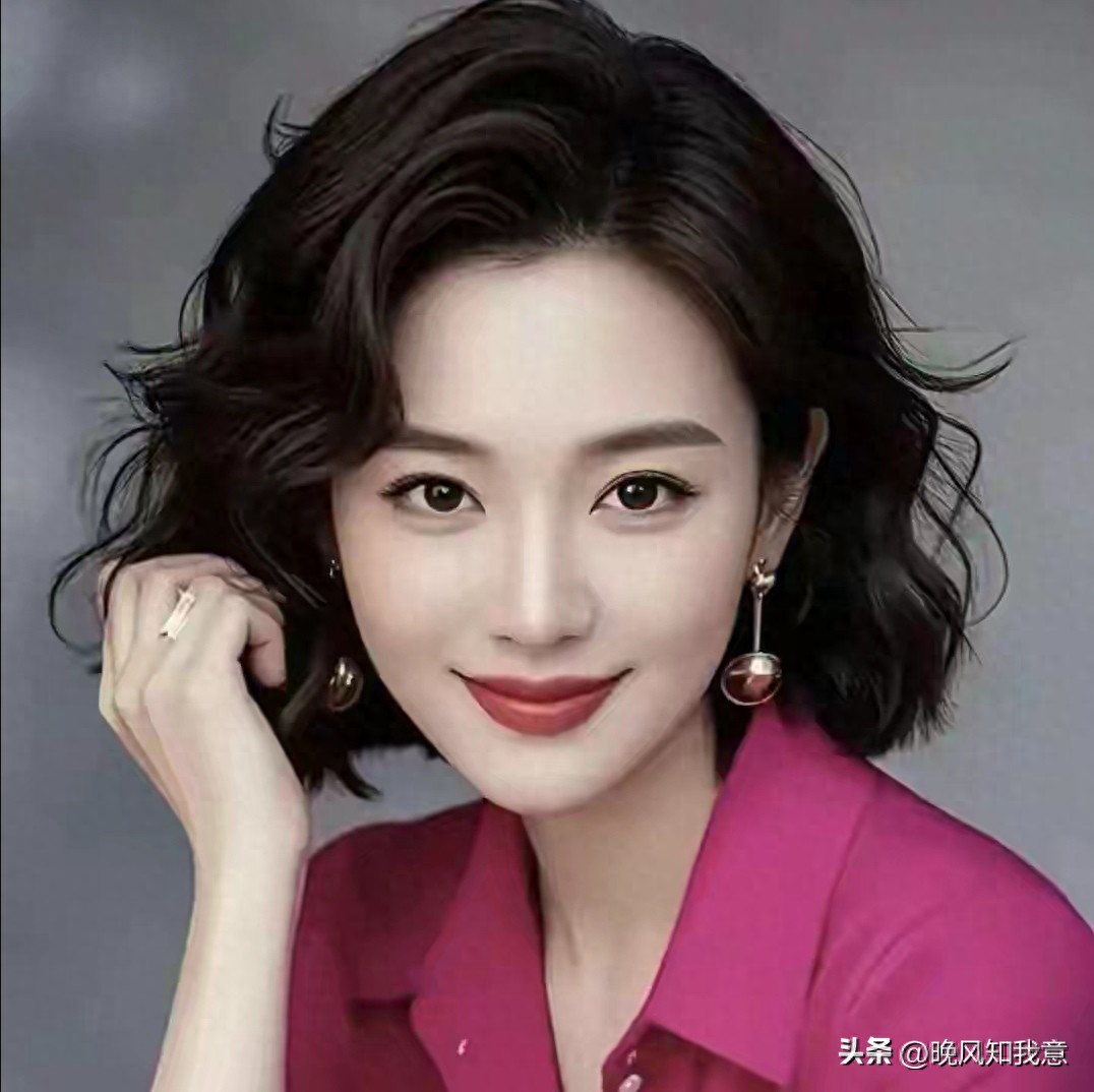 广场舞人际关系门道_中老年广场舞服饰_广场舞社交江湖