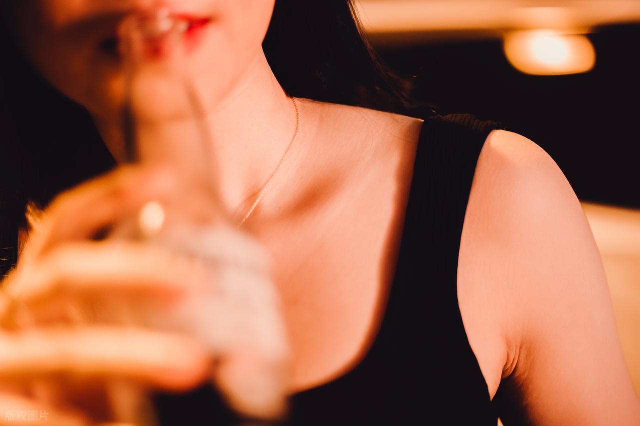 髋关节疼痛原因及缓解方法_髋关节疼痛康复锻炼_髋关节训练椅