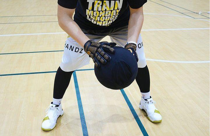 什么牌子的健身手套好_欧文林书豪同款手套_篮球训练手套