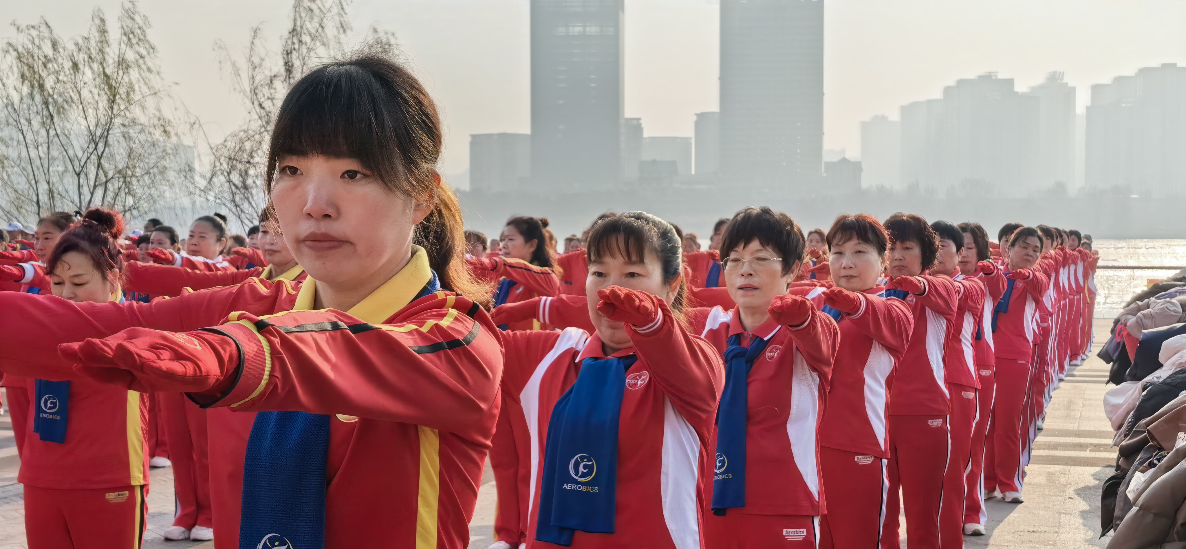 佳木斯健身操展演活动_佳木斯健身操_川东北健身操爱好者交流大会