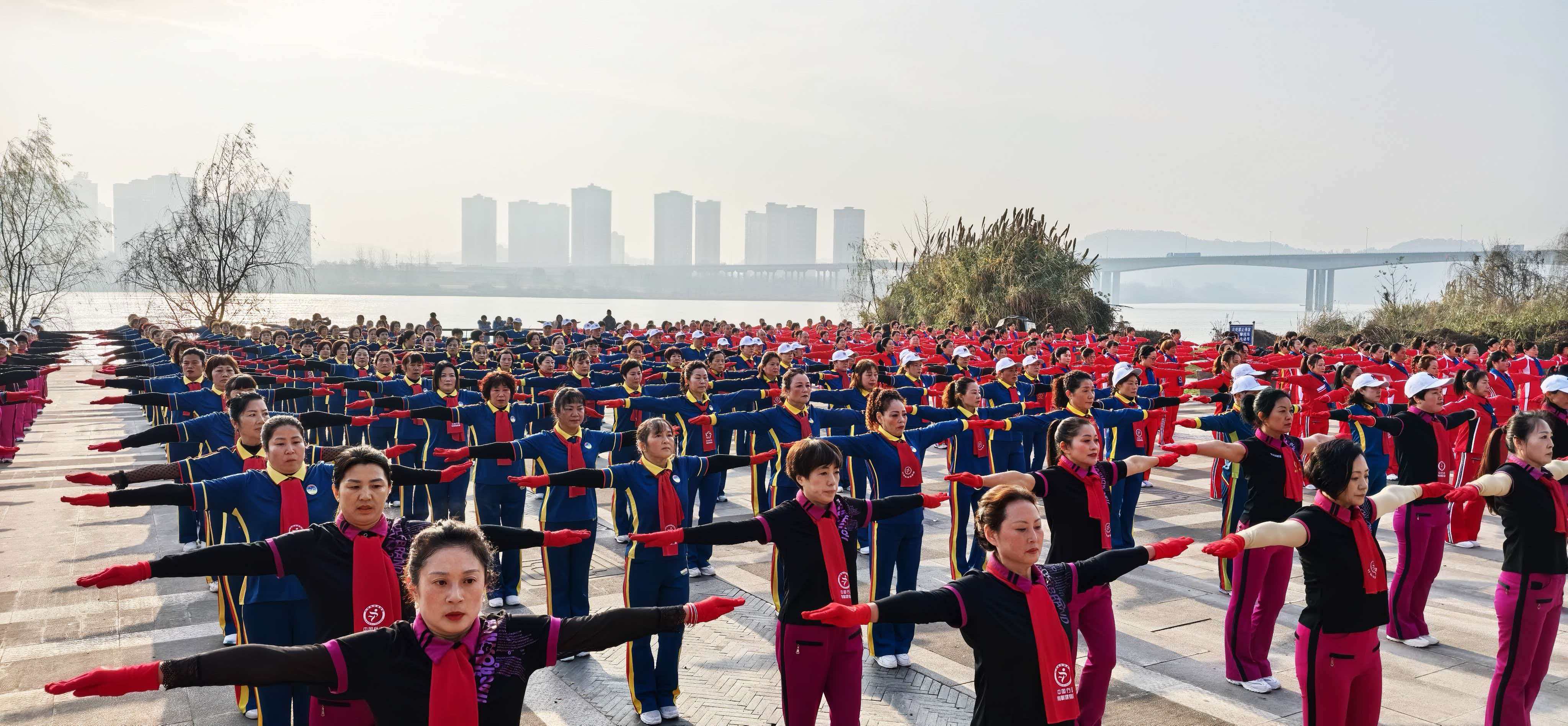 川东北健身操爱好者交流大会_佳木斯健身操_佳木斯健身操展演活动