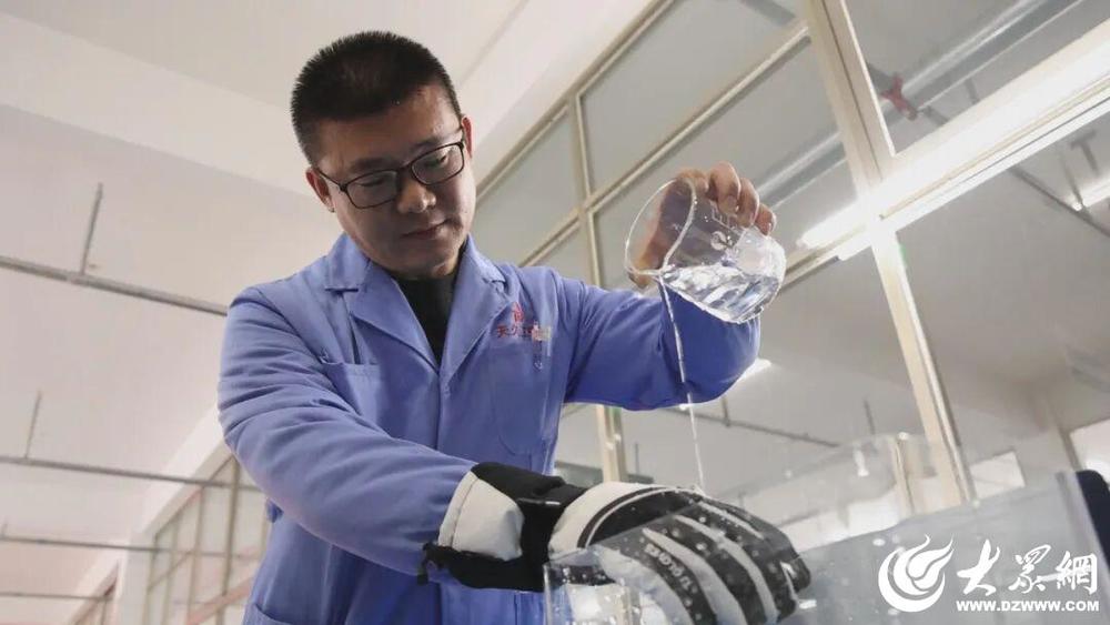 嘉祥手套全产业链条_健身手套品牌 推荐_嘉祥手套产业传奇