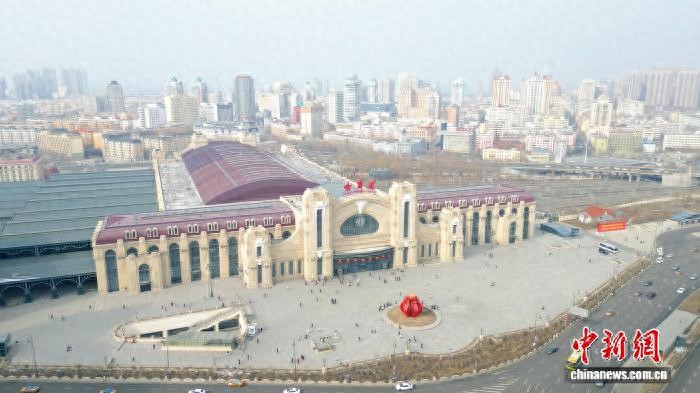 韩漫漫画网站免费观看下拉式 哈铁加开180列旅客列车 服务旅客返程