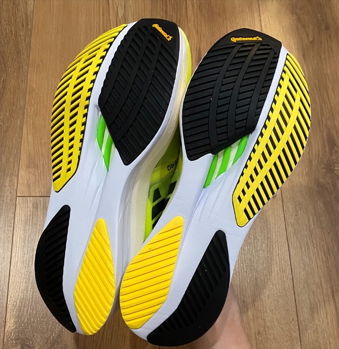 高性价比缓震跑鞋选购_缓震跑鞋推荐_什么牌子的跑步机减震好