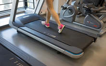 如何通过跑步减肥_男人跑步好处_网购跑步机什么牌子好