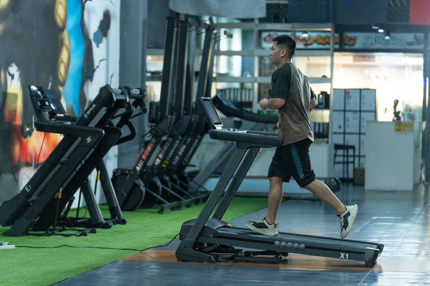 3000-4000元跑步机对比_易跑M5评测_跑步机什么牌子好家用