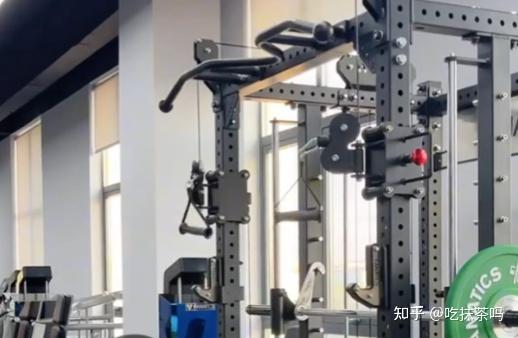 三合一史密斯架选购指南_家用商用健身器材对比_综合训练器