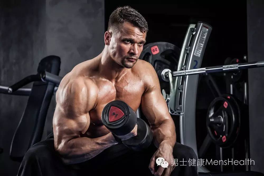 健身需要带手套吗_健身受伤动作 卧推硬拉深蹲弯举 健身动作致伤率 避免健身受伤技巧