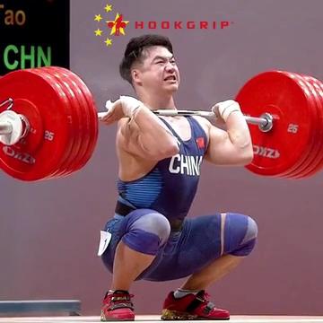 股四头肌训练椅_颈前深蹲训练教程_深蹲锻炼股四头肌