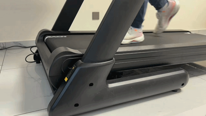 网上买跑步机什么牌子好_大坡度跑步机推荐_家用跑步机选购指南