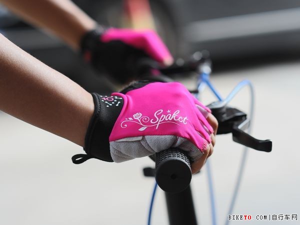 妖精漫画在线看漫画页面下拉式 骑行手套作用多(图文)