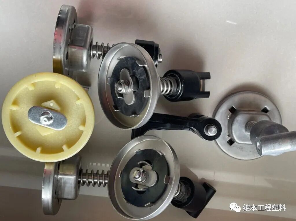 乳胶手套与丁腈手套区别_健身手套批发_医用手套历史沿革