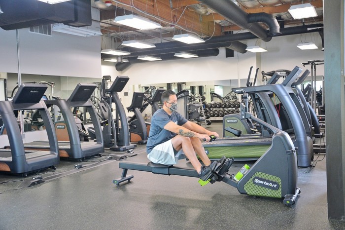 汗汗画画免费阅读在线阅读下拉式 SportsArt推出划船机产品 用户锻炼产生的能量可用于为手机充电